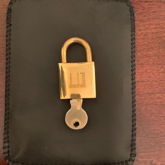 Gorgeous Authentic Dunhill padlock and key with chain - Picture 3 of 6